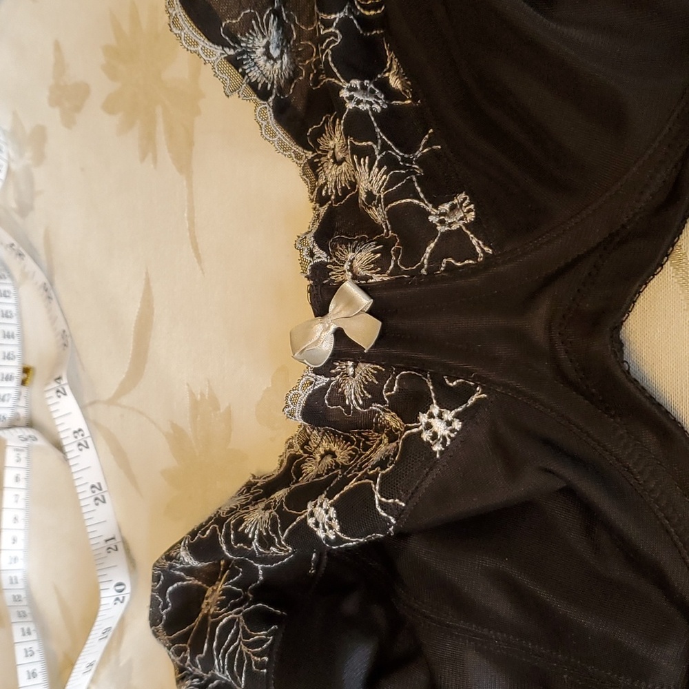 underwire bra, 42G plus size and amazingly comfortable.